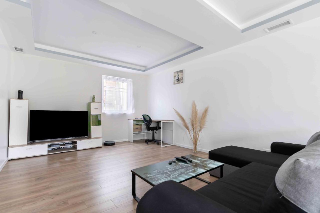 Maison Duplex 3 A 6km De Bordeaux Centre Holiday home *
